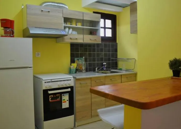 Olia & Myrto Agios Ioannis (Thessaly)