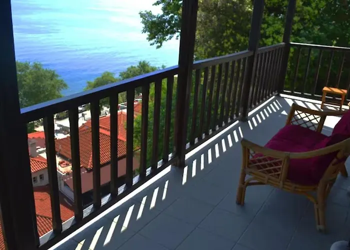 Olia & Myrto Agios Ioannis (Thessaly)